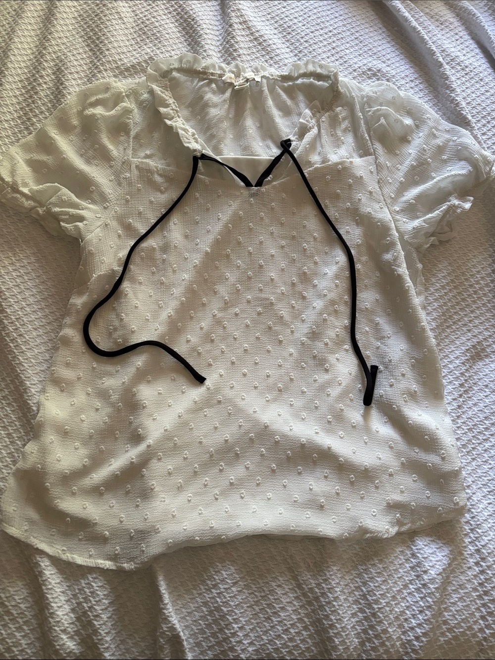 Women’s white puff sleeve blouse